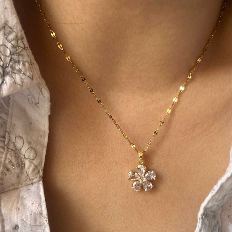 Floral White Diamond Necklace
