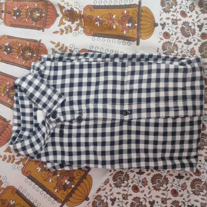 H&amp;M Shirt Size 40