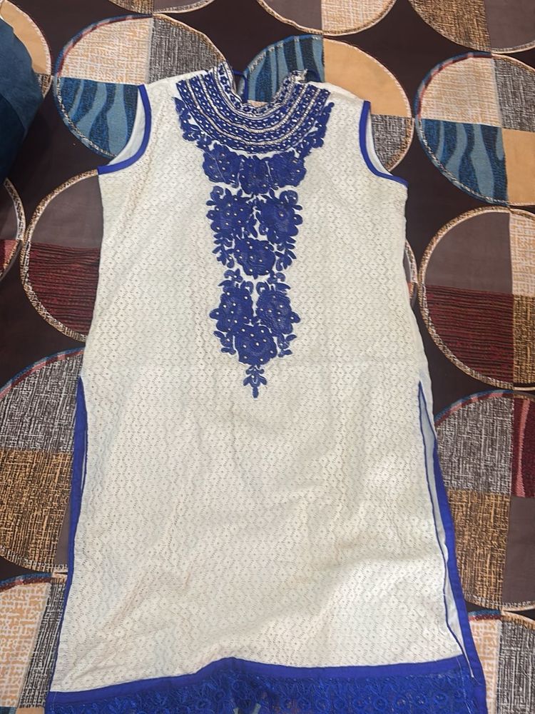 Elegant White &amp; Blue backless Kurta