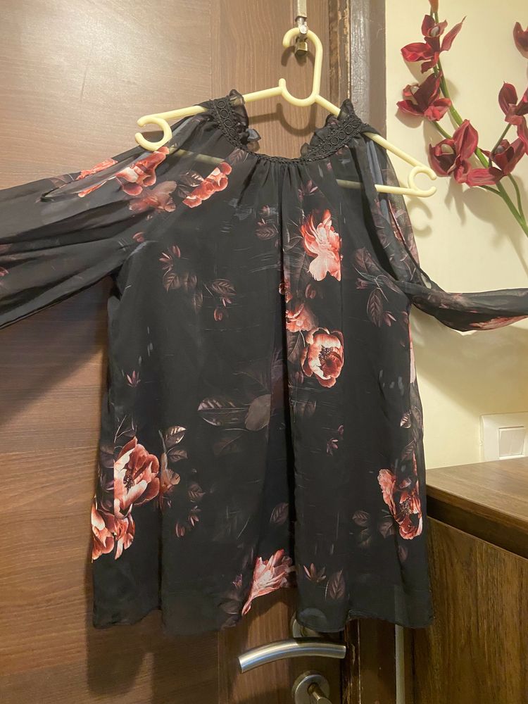 Forever New Cold shoulder Top