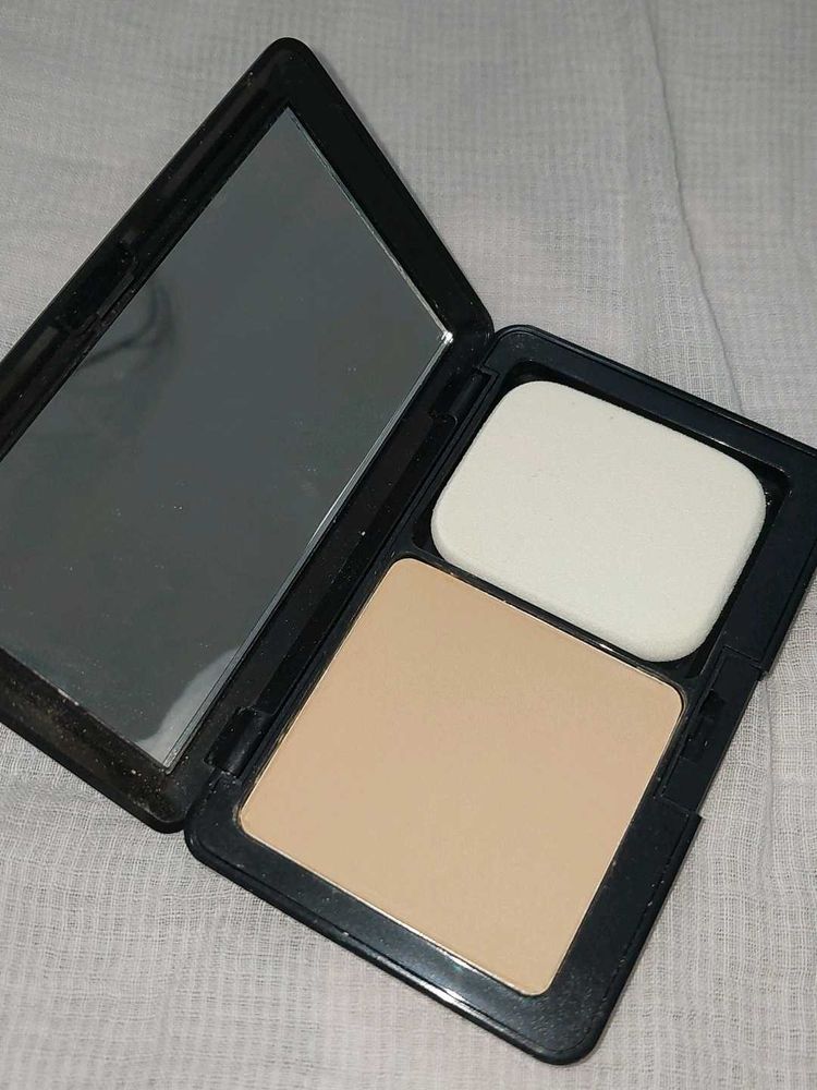 ORIFLAME THE ONE CAKE FOUNDATION