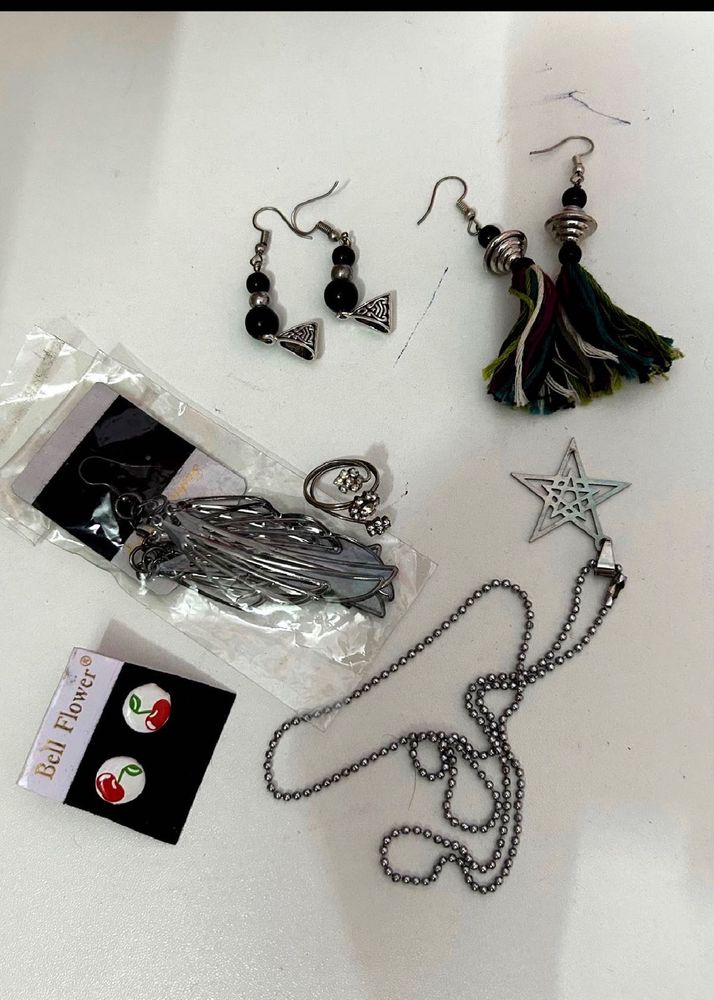 6 Piece Set | *4 Mixed Earings* *Ring* *Locket*