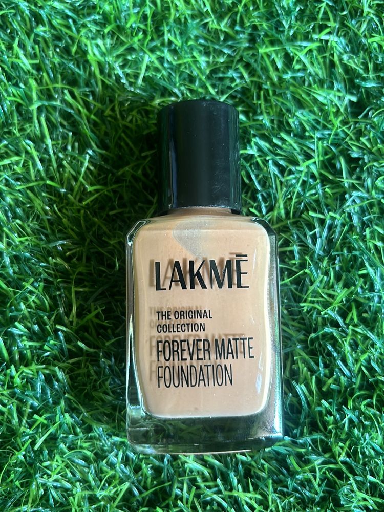 LAKME FOREVER MATTE FOUNDATION