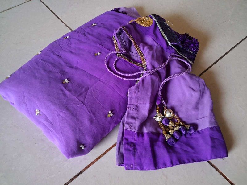 Woman stylish Lavender Floral saree