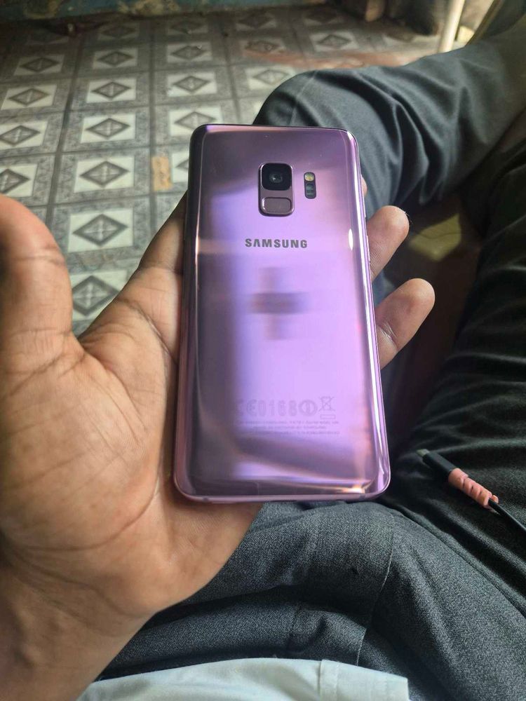 Brand New Samsung S9