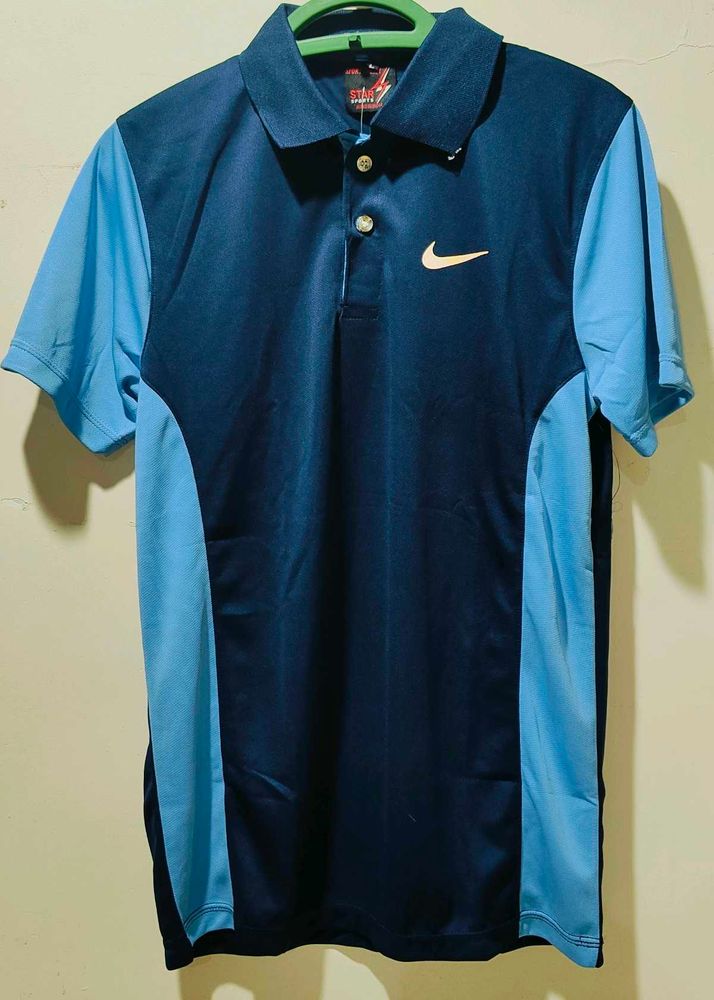 Nike T-shirt