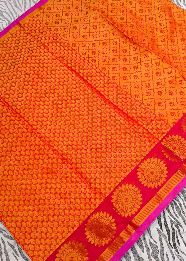 red colour saree