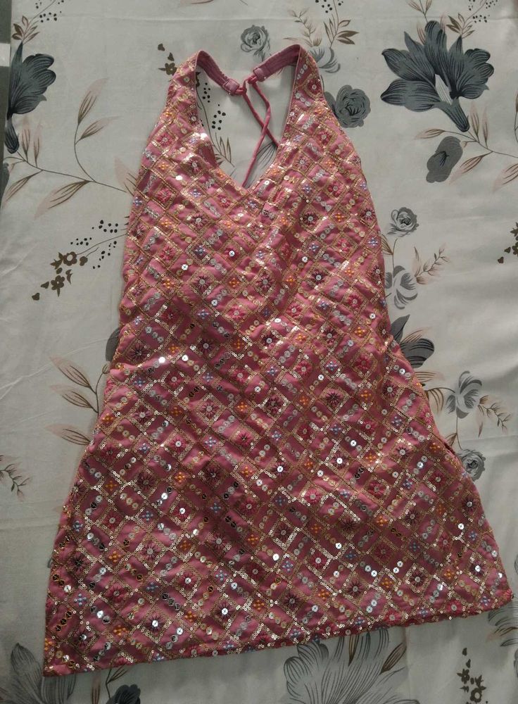 halter neck backless kurti