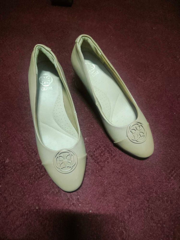 CL by Laundry Wedges