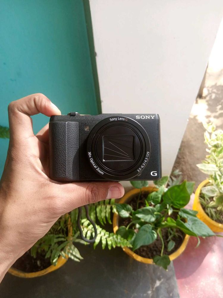 Sony mirrorless camera 30x optical zoom