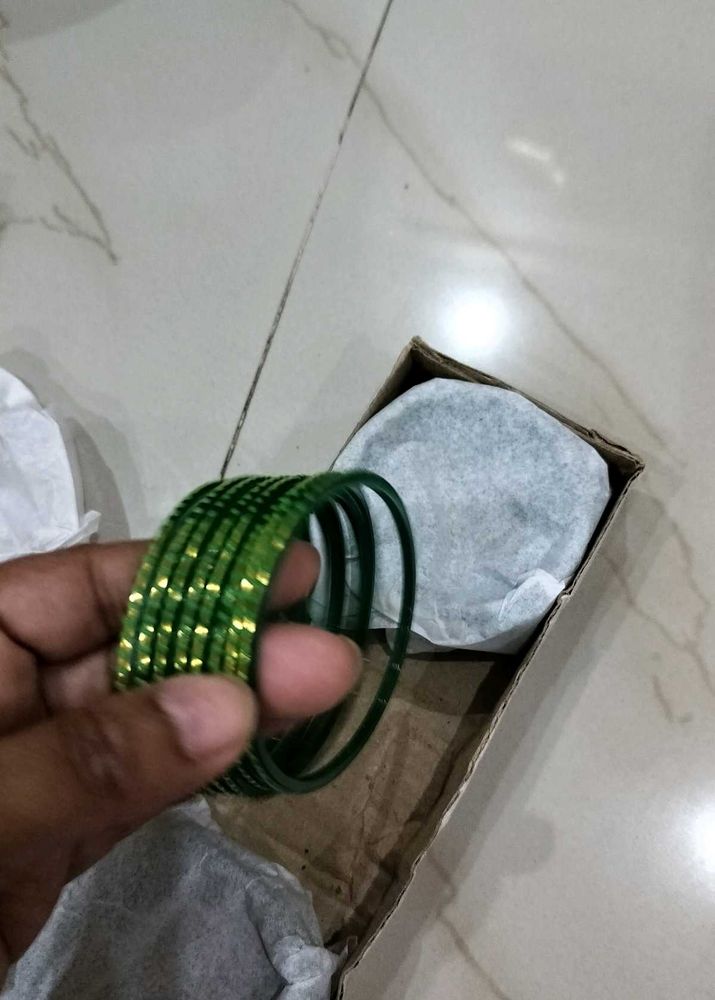Green glass Bangles Set