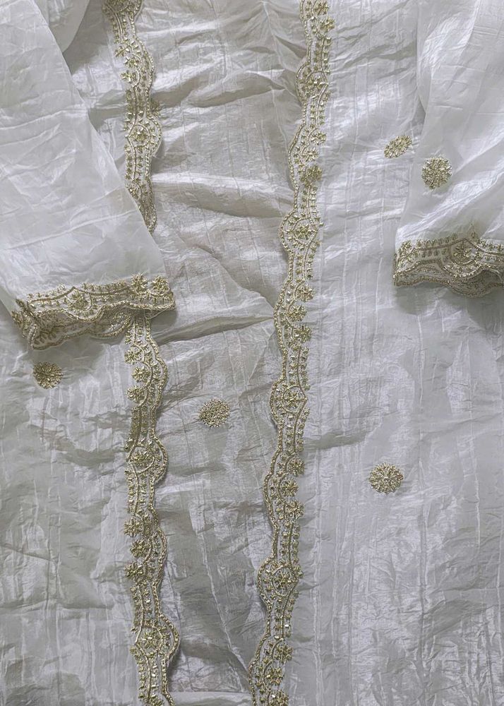 Elegant White &amp; Gold Embellished Kurta