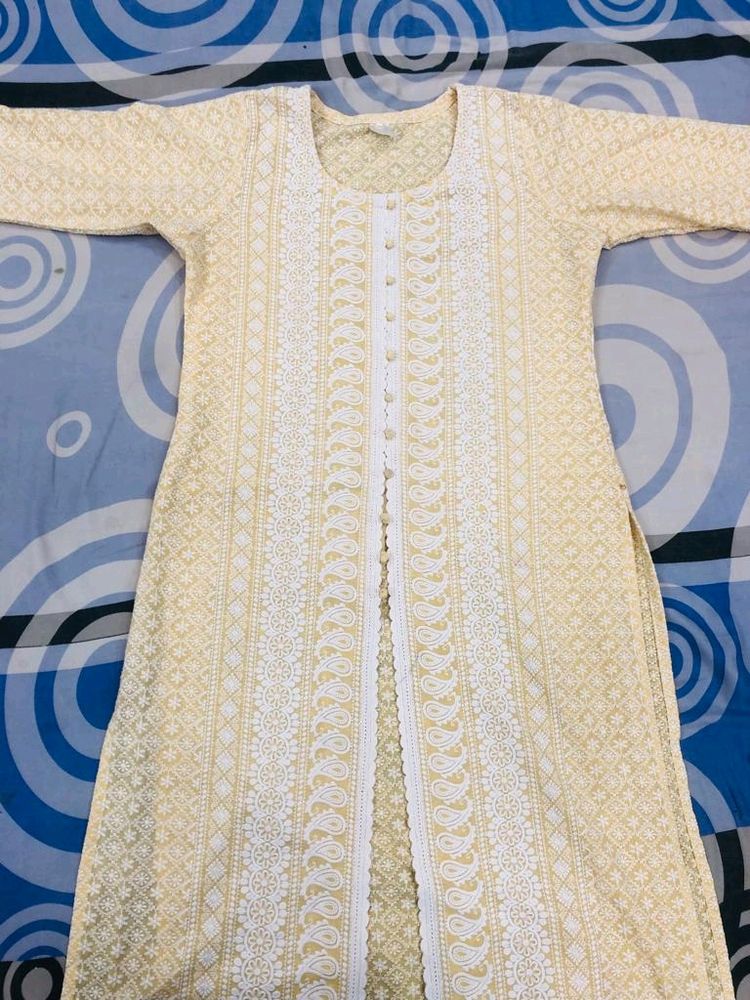 Beautiful Cream Chiken Kurti ❤️