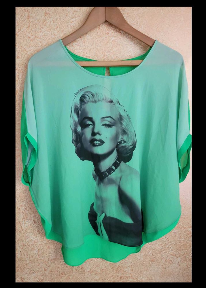 Marilyn Monroe Graphic Top