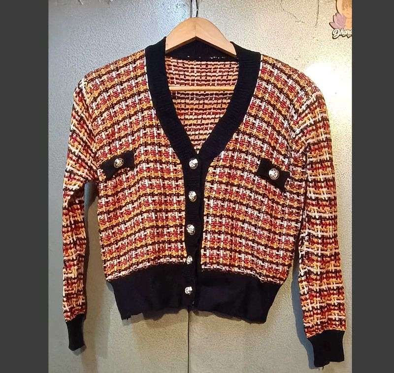 Retro Checkered Cropped Cardigan..