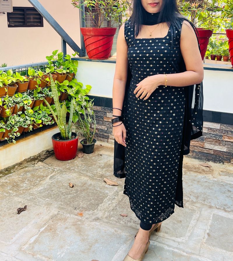 Heavy Stone Work Kurti Set For Just 3000 Rs