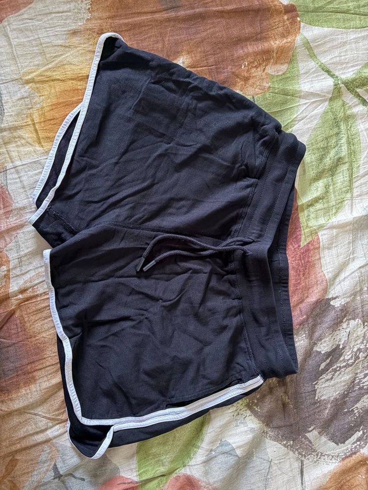 Comfy Black Athletic Shorts