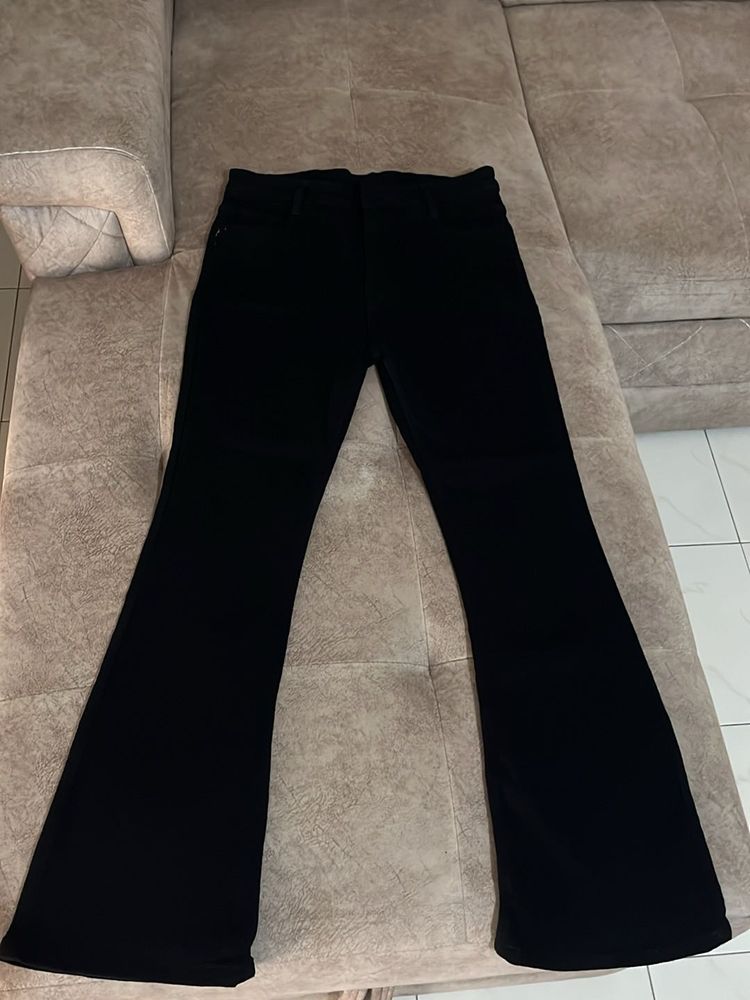 Black bootcut Jeans