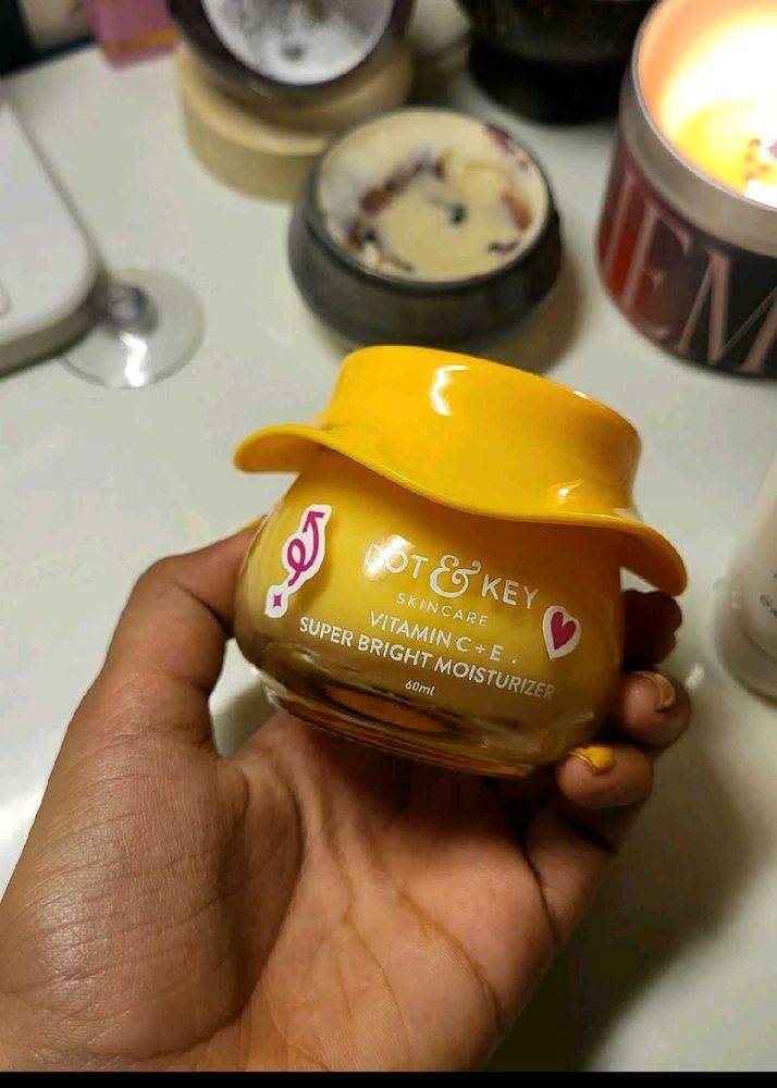 Dot &amp; Key Super Bright Moisturizer