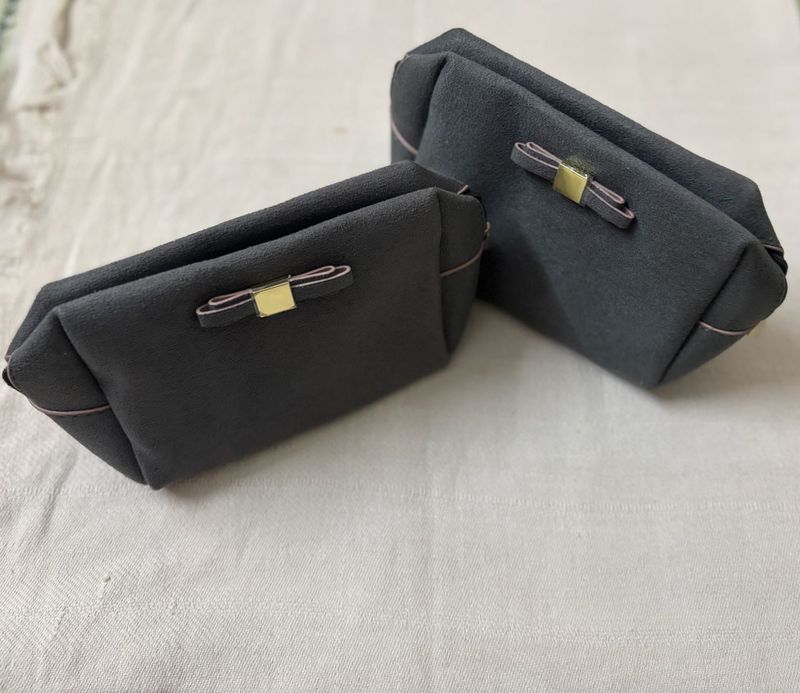 🆕Oriflame Women Grey Poetry Pouch