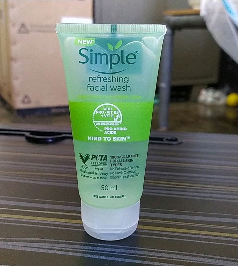 Simple Refreshing Facial Wash