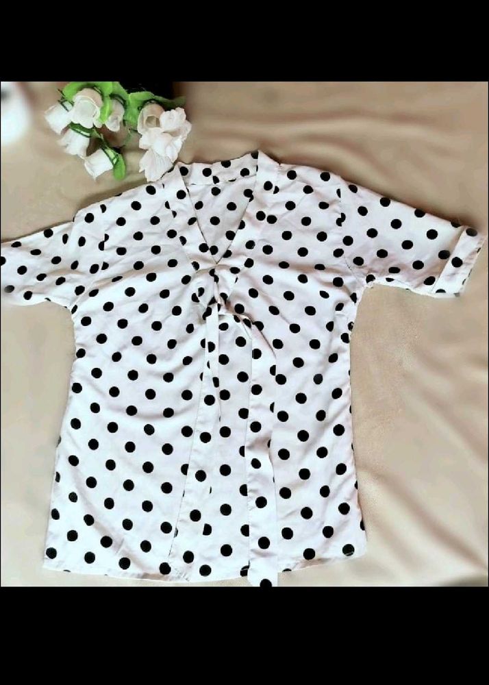 Black 🖤 White 🤍 Top