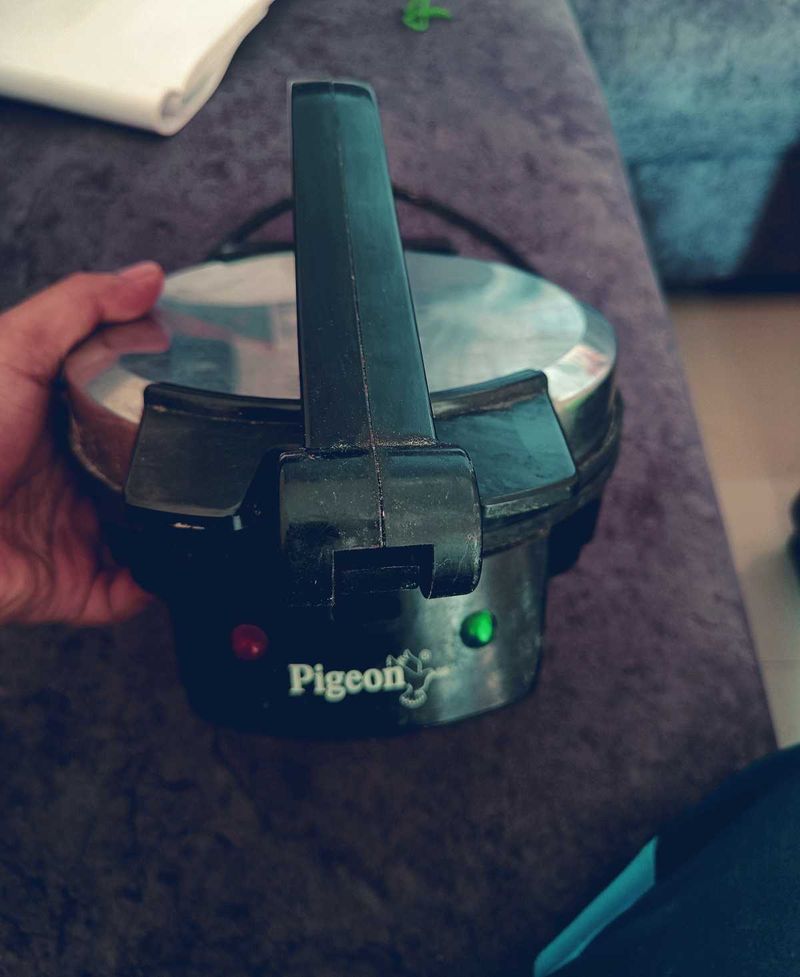 Pigeon Roti Maker