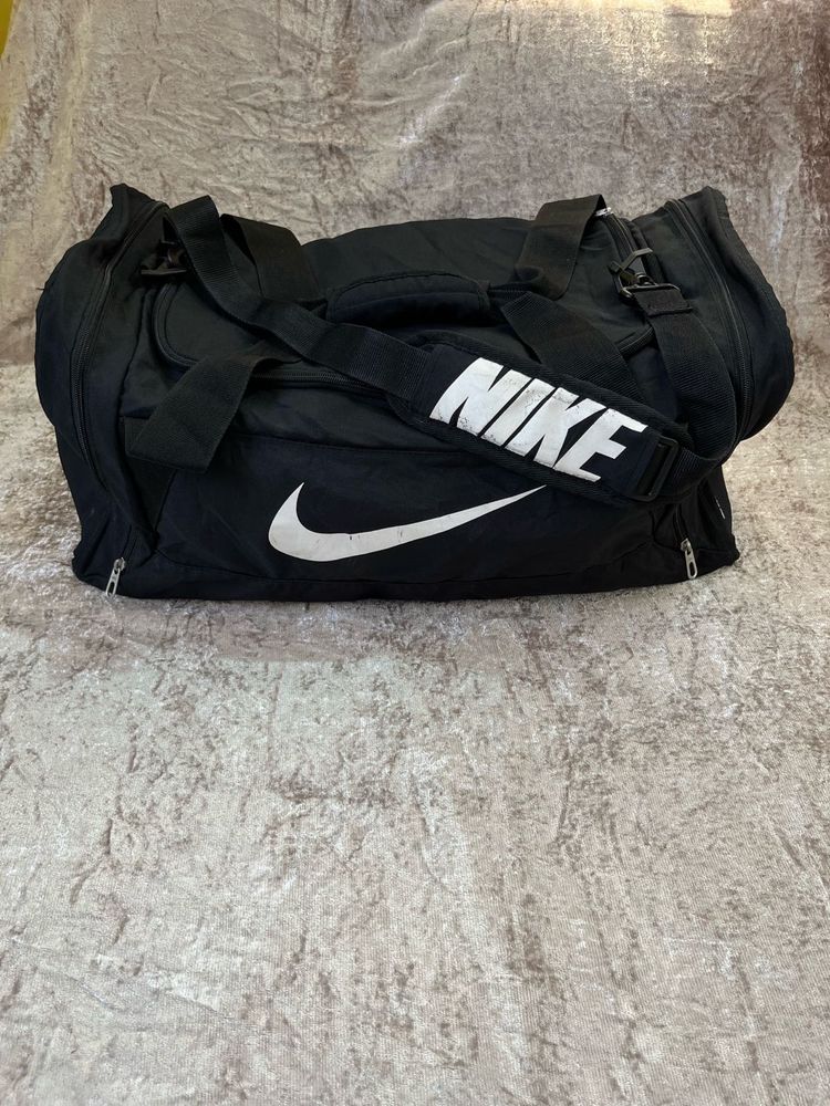 Nike duffle travel/gym bag