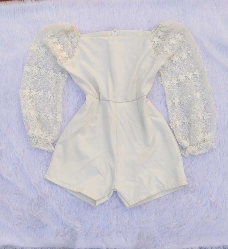 💗Floral Lace Sleeve Romper💗