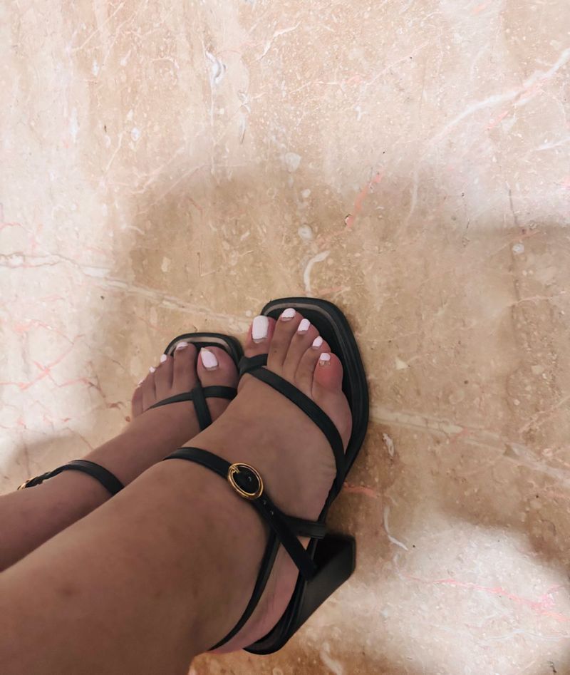 Chic Black Heels🖤