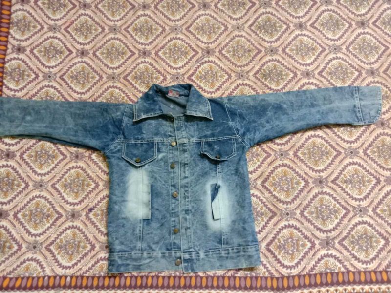 Denim Jacket For Women. slightly Damaged.