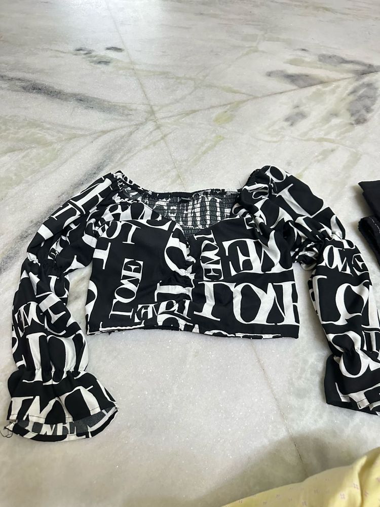 Black &amp; White Graphic Print Long Sleeve Crop Top