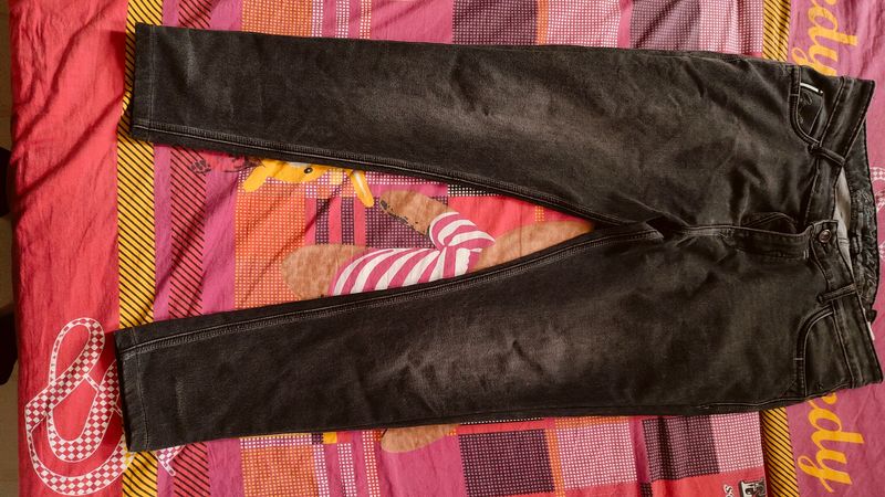 Black New Jeans ....