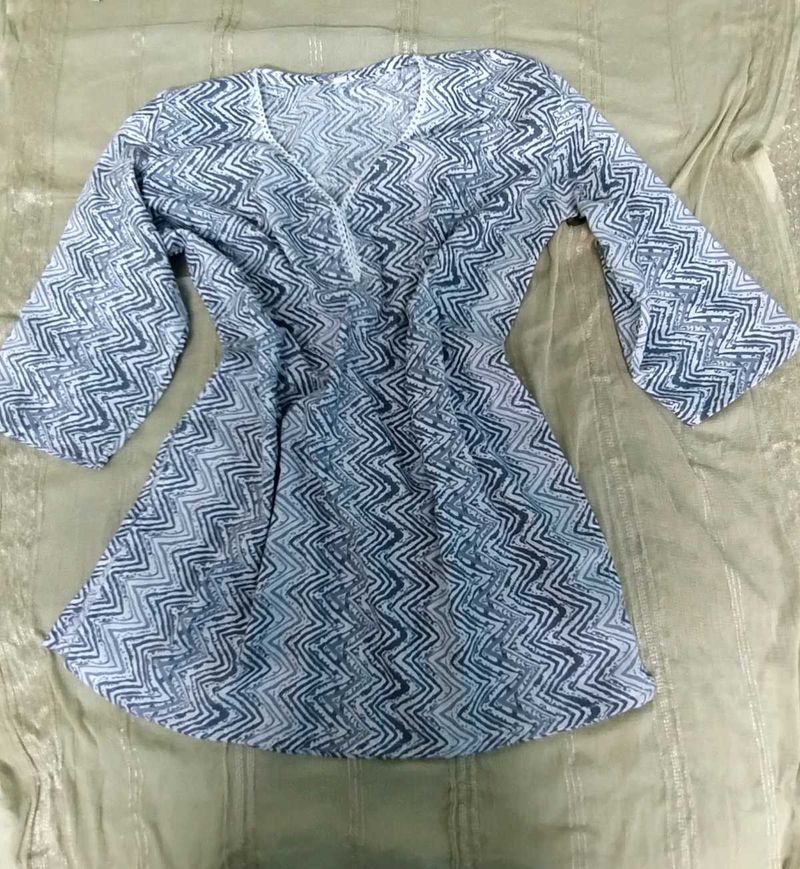 beautiful daily wear kurti