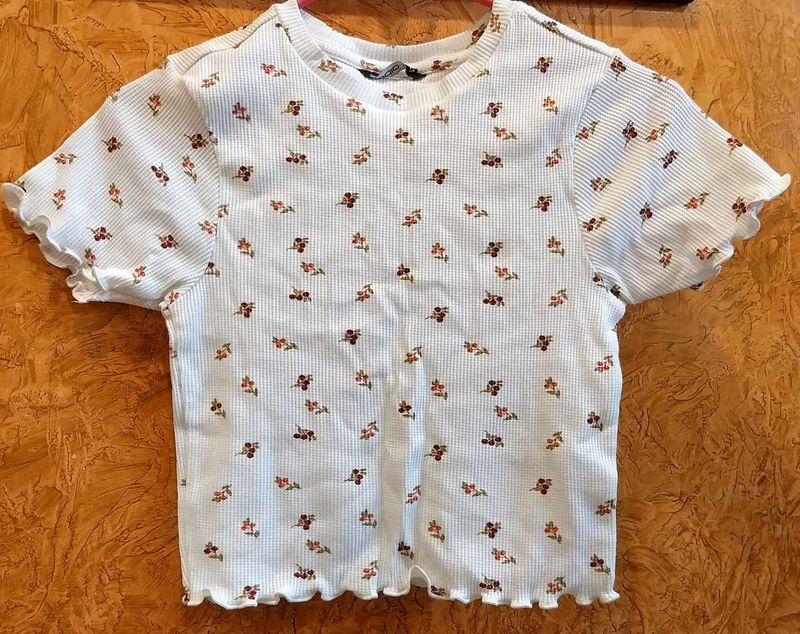 Floral Print Ruffle Trim Top