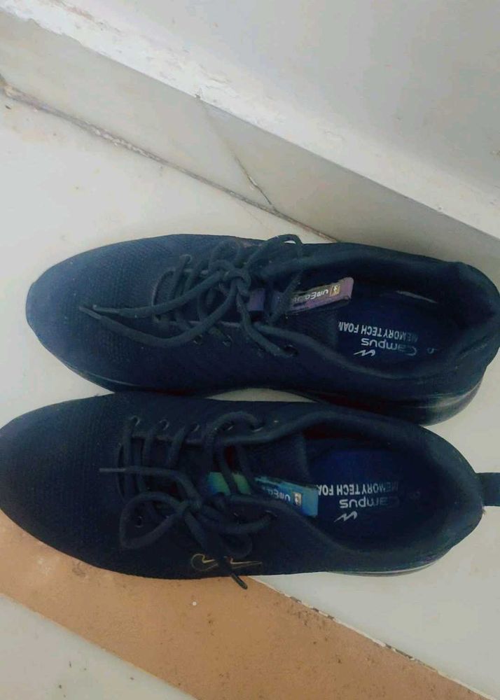 Sports Shoes