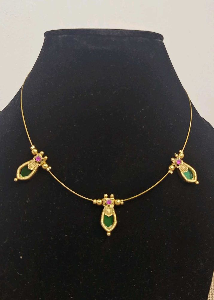 Elegant Gold-tone Necklace