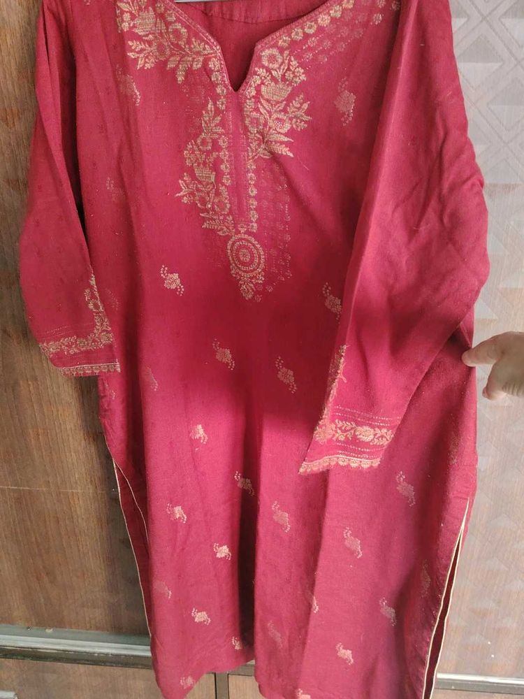 Suit With Stole