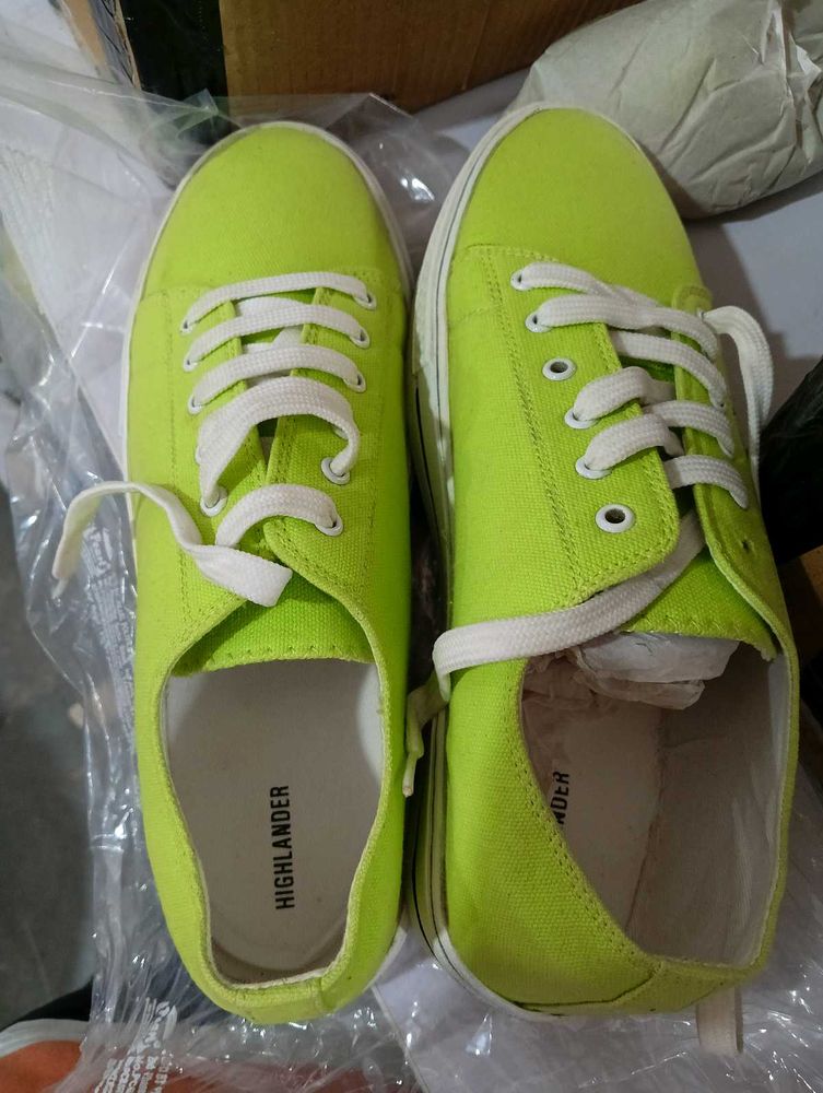 Shoes Of 43 Size