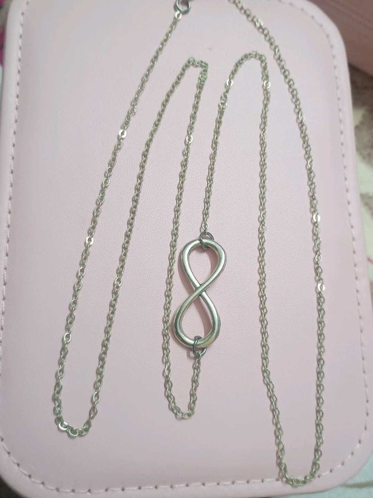 Infinity waist chain