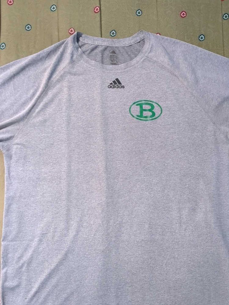 Adidas Tshirt
