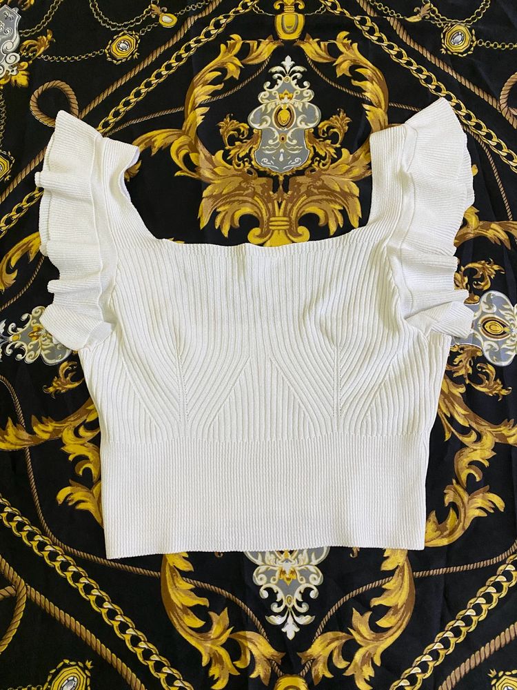 Korean Cute White Ruffle Knit Cropped Top Bust 34