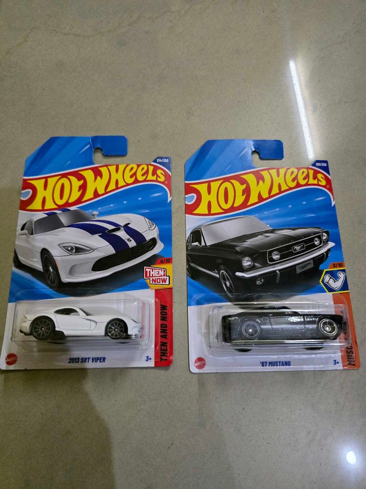 Hot Wheels &#39;13 SRT Viper &amp; &#39;67 Mustang