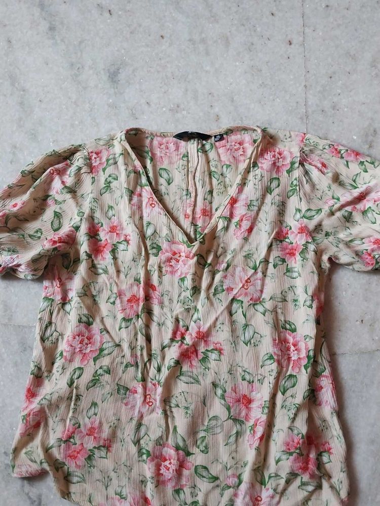 Floral Print V-Neck Top