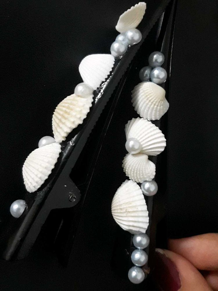 TRENDY SEASHELL HAIRPINS