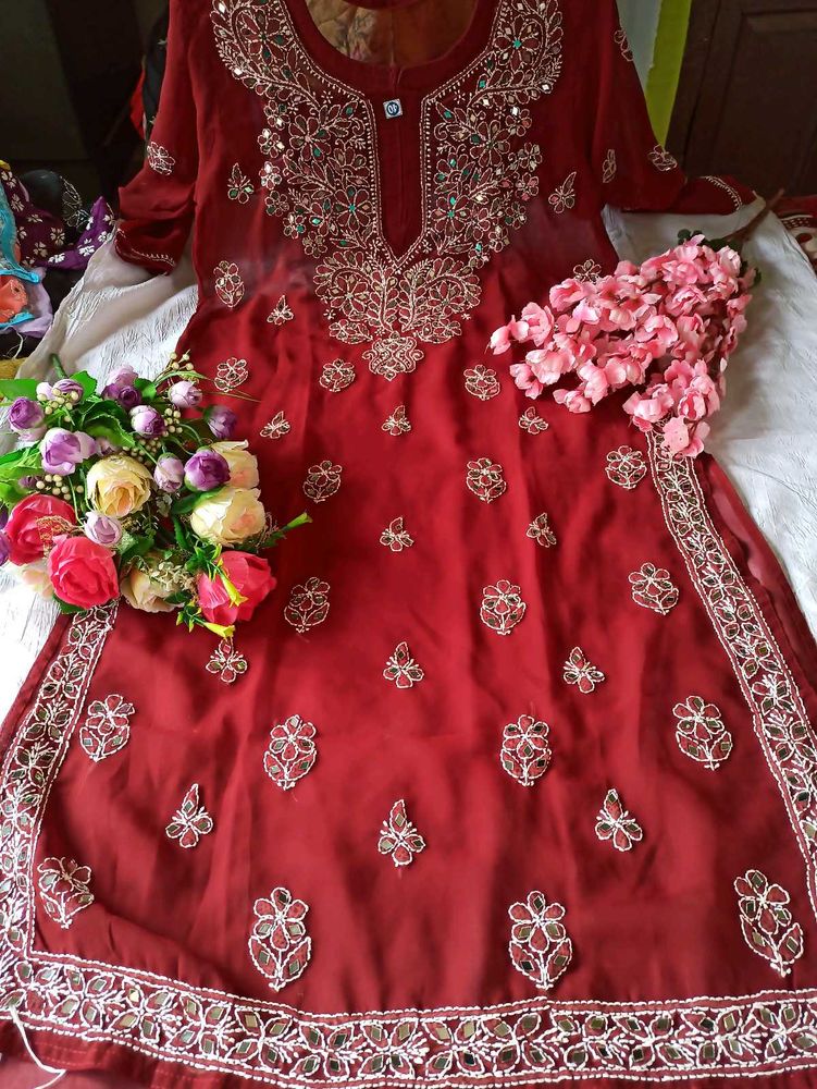 Never used.. Chikankari Mirror Work kurti