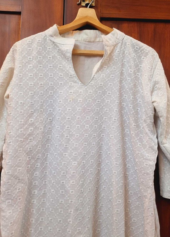 White textured tunic top