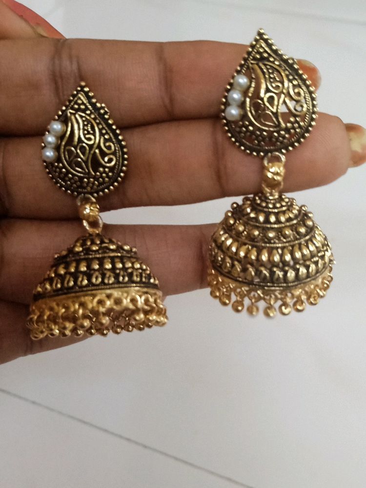 Traditional Kerala Jumka, Gold And Black Metal Ite