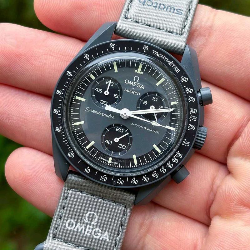 Omega × Swatch moonwatch