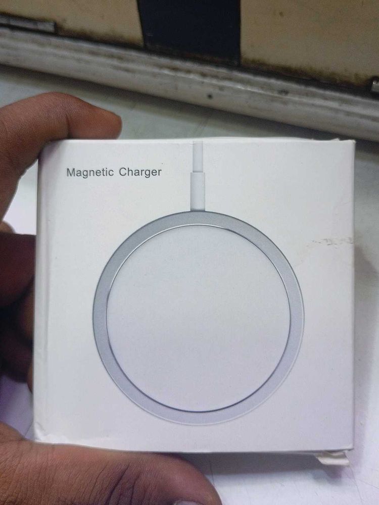 Apple Magsafe Magnetic Charging Pad (1st COPY)